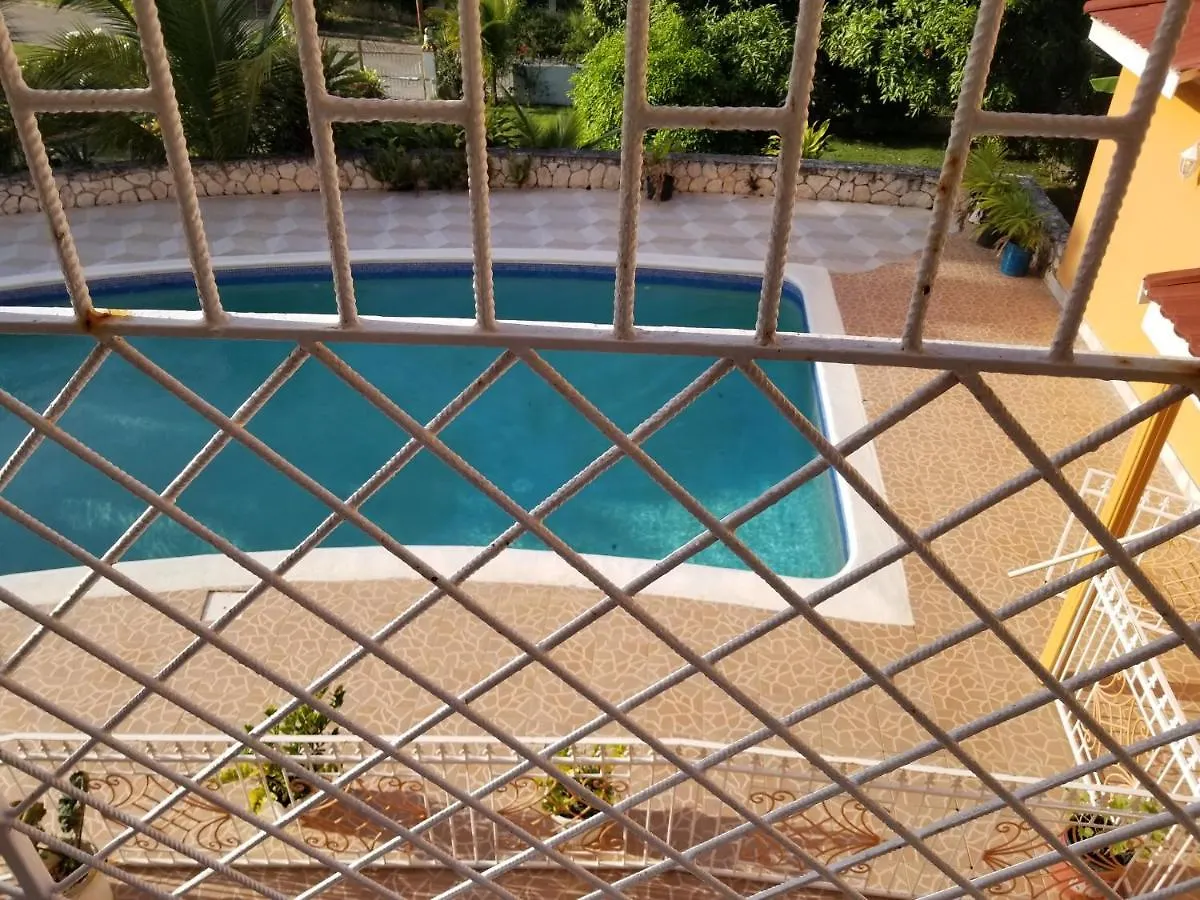 Chaudhry House Montego Bays- 2Nd Floor Apt Guest house