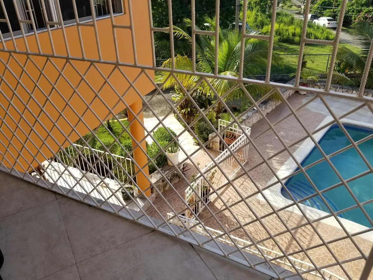 Guest house Chaudhry House Montego Bays- 2Nd Floor Apt Jamaica