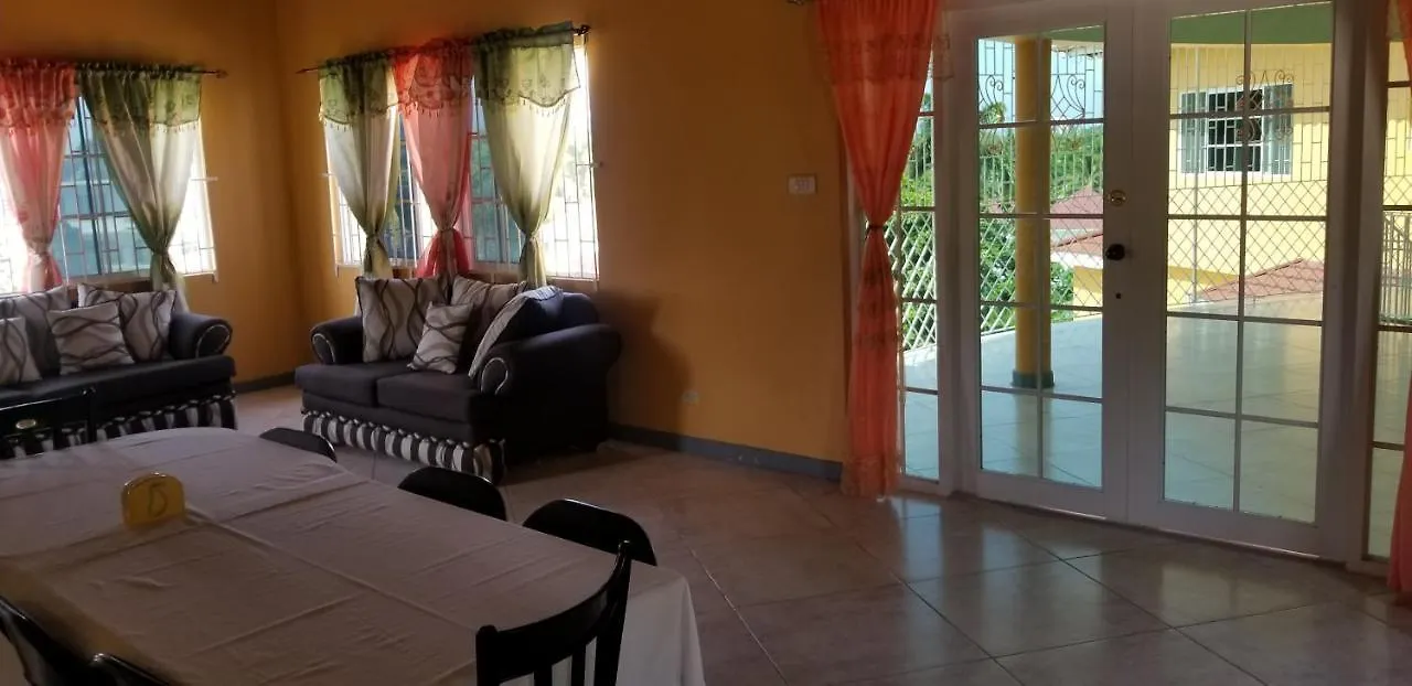 Chaudhry House Montego Bays- 2Nd Floor Apt Guest house