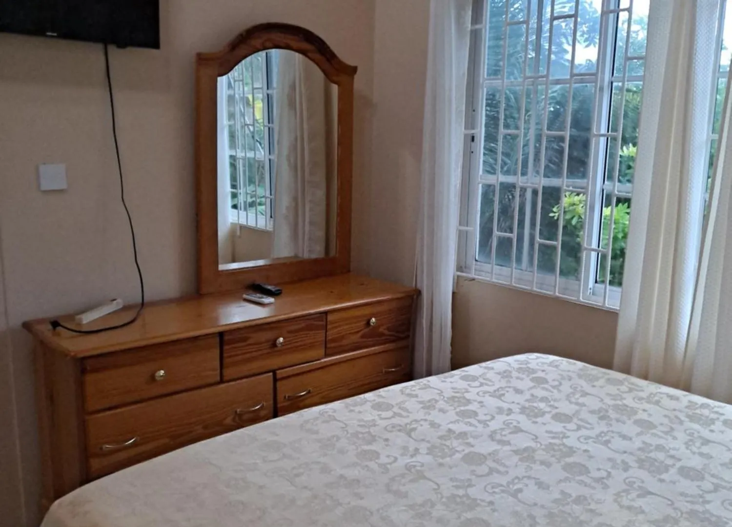Chaudhry House Montego Bays- 2Nd Floor Apt