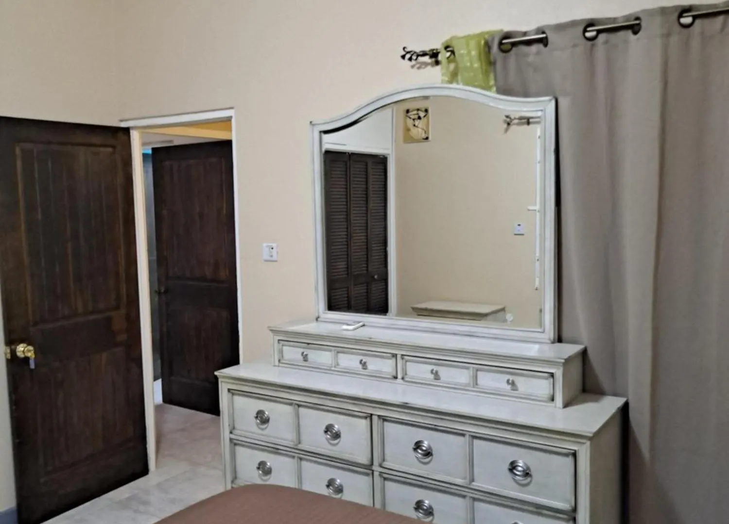 Chaudhry House Montego Bays- 2Nd Floor Apt 0*,