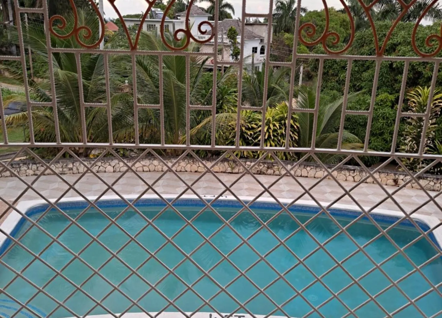 Chaudhry House Montego Bays- 2Nd Floor Apt Guest house