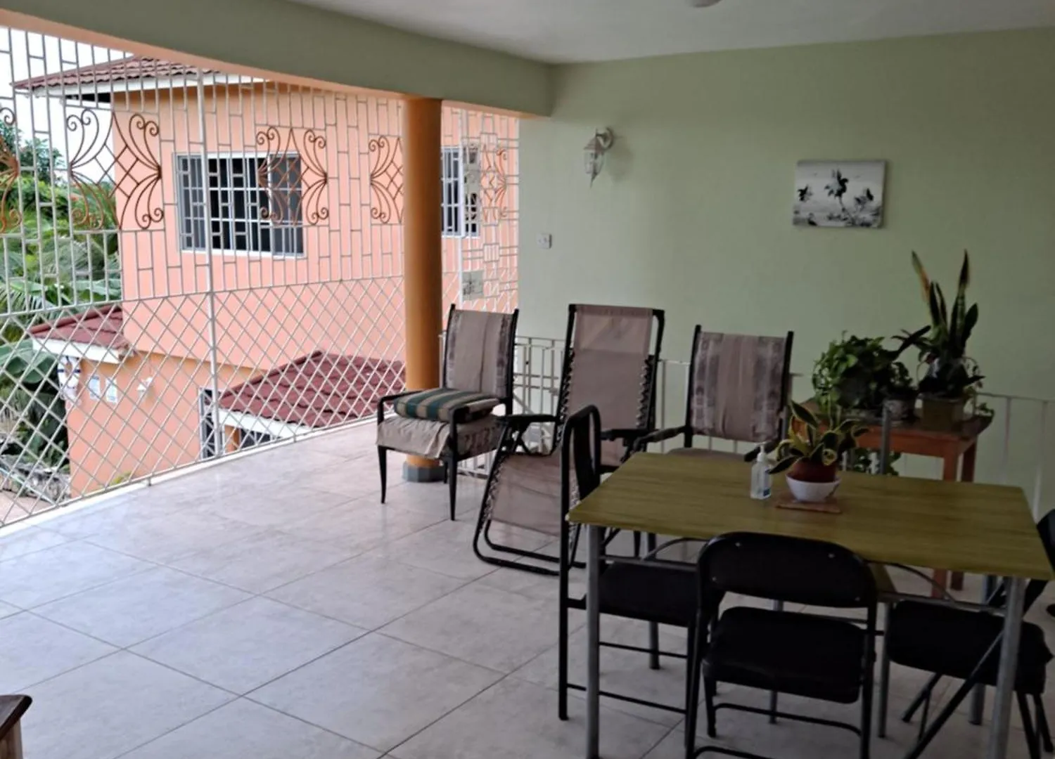 Chaudhry House Montego Bays- 2Nd Floor Apt 0*,
