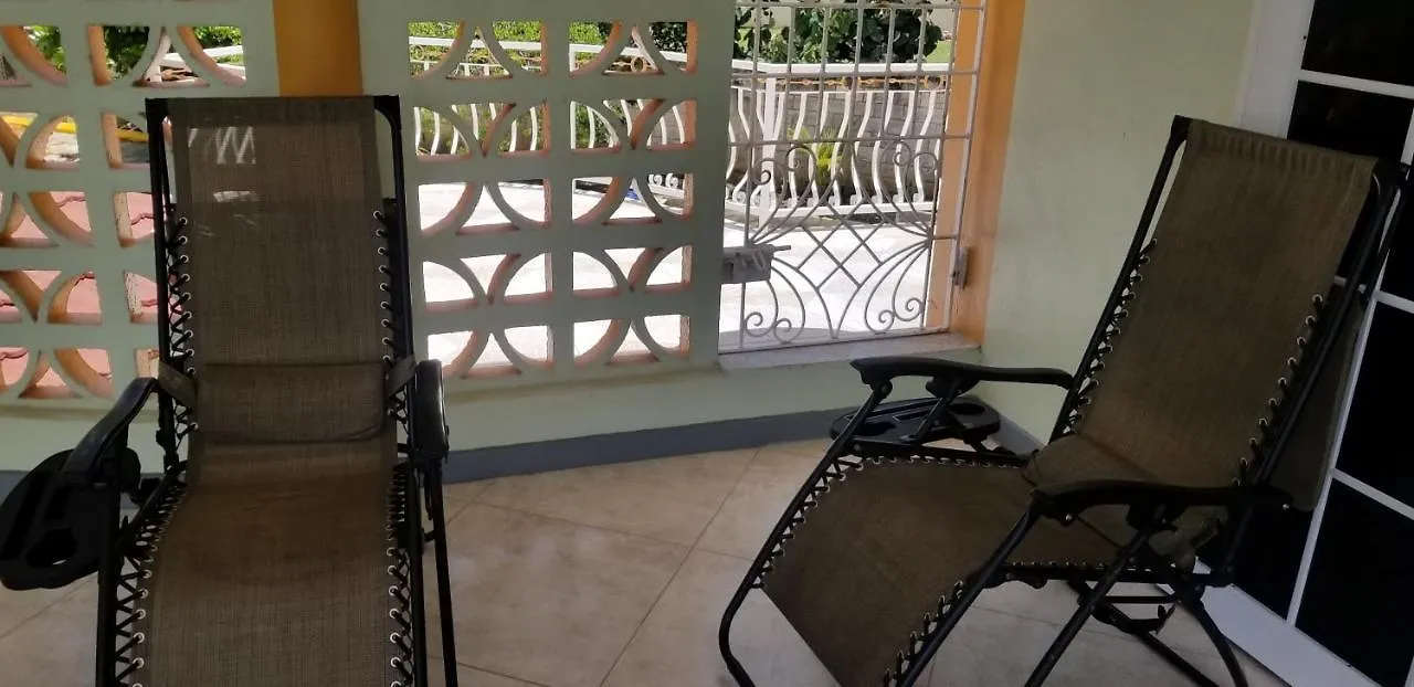 Chaudhry House Montego Bays- 2Nd Floor Apt 0*,